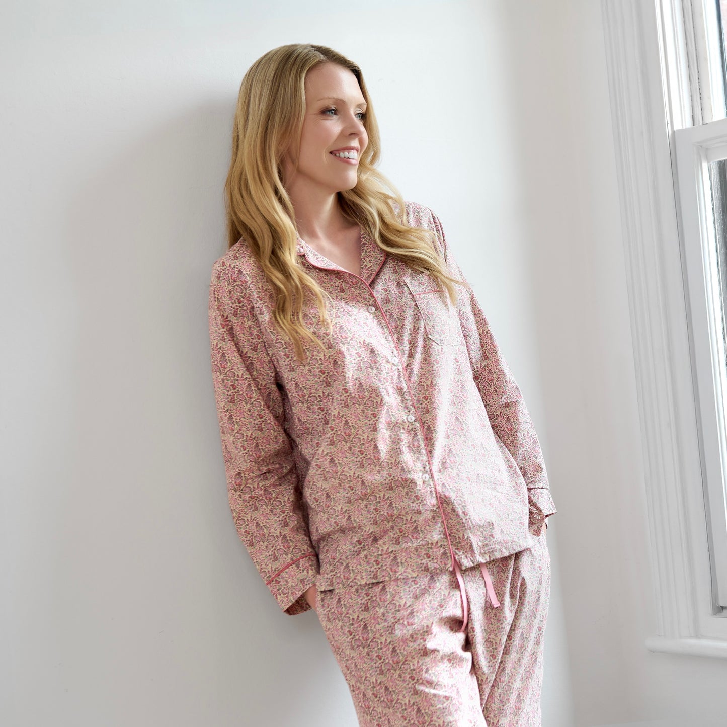 Classic Pyjama In Organic Cotton Lawn - Pink Paisley